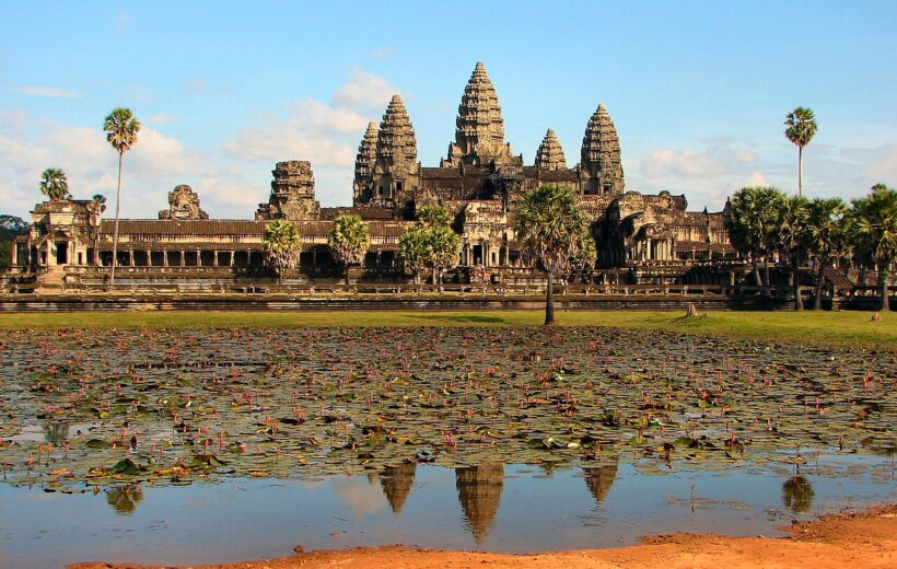 Vietnam Cambodia Tour 18 Days: Angkor Wat, Phnom Penh, Mekong Delta, Ho Chi Minh City, Hoi An & Halong Bay
