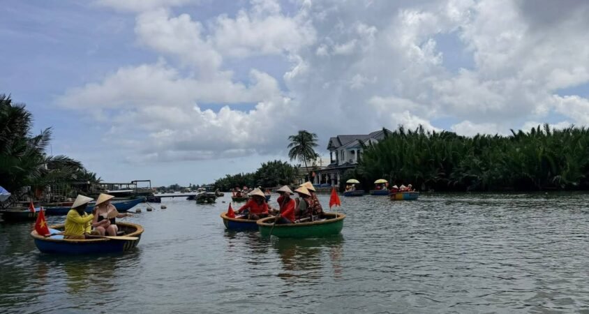 Hoi An - Baseket Boat
