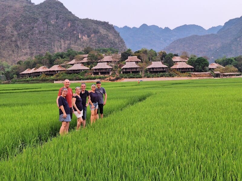 Experience rural tourism with rice fields in Mai Chau.