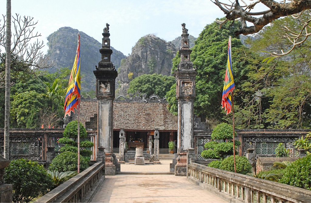 A Journey Through Vietnam Early History