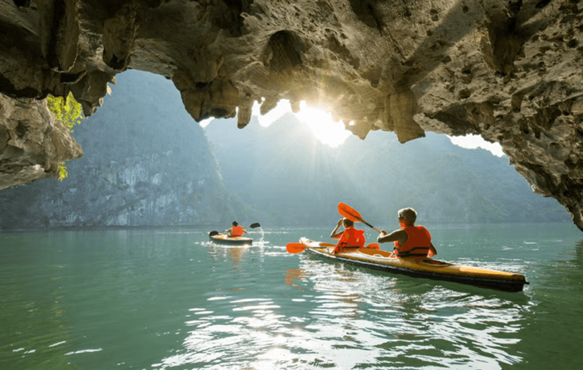Astonishing Vietnam & Beach 16 Days
