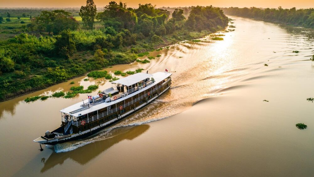 Travel Vietnam: Ultimate Guide For First-Time Visitors