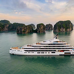 Vietnam Highlights Luxury 10 Days Tour: Hanoi, Halong Bay, Hoi An & Mekong Delta