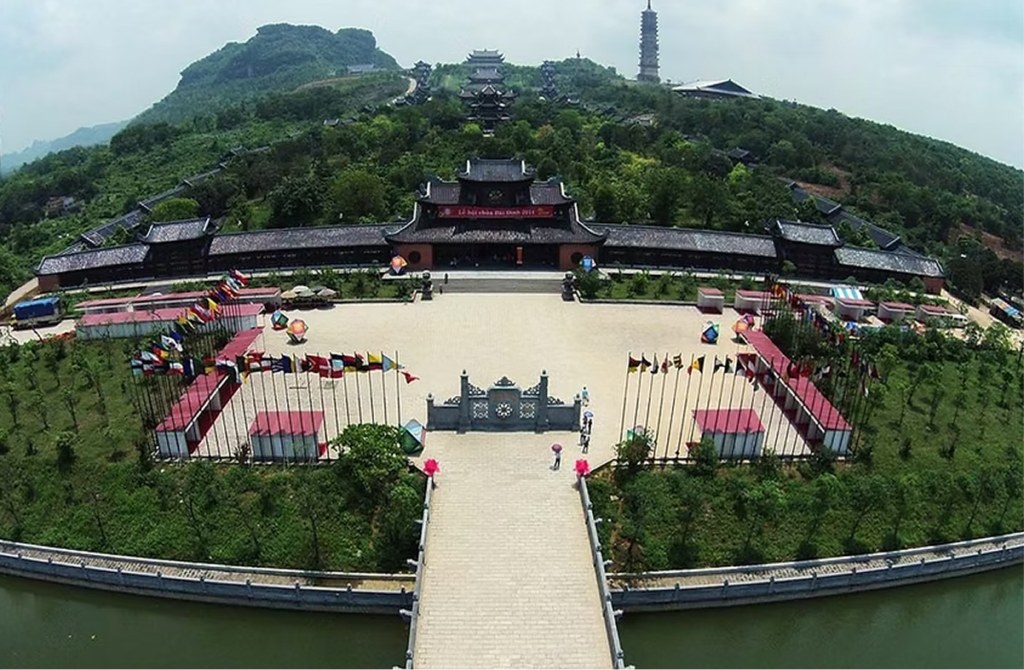 Important Notes When Visiting Hoa Lu Ancient Capital