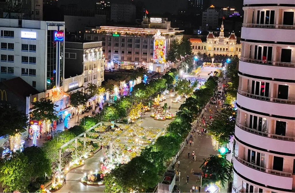 Nguyen Hue Walking Street in Ho Chi Minh Vietnam – A Vibrant Nightlife Experience