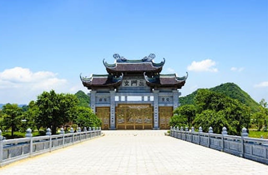 Three Main Gates