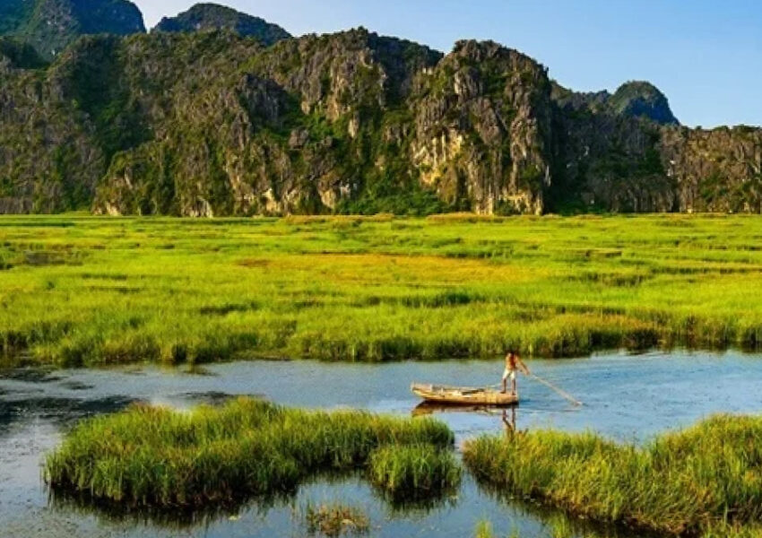 Uncovering Van Long Lagoon – The Quiet Beauty of Ninh Bình