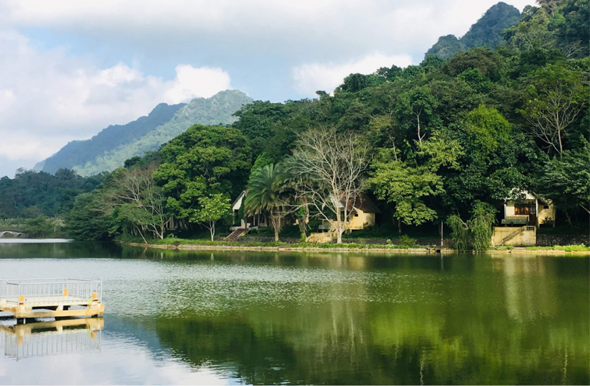 Yen Quang Lake