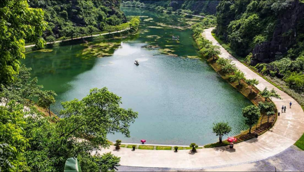 Am Tien Cave: Discover the Hidden “Tuyet Tinh Coc” in Ninh Binh