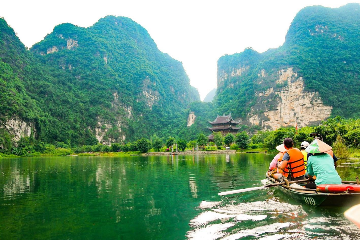 Nearby Attractions to Ngoa Long Mountain