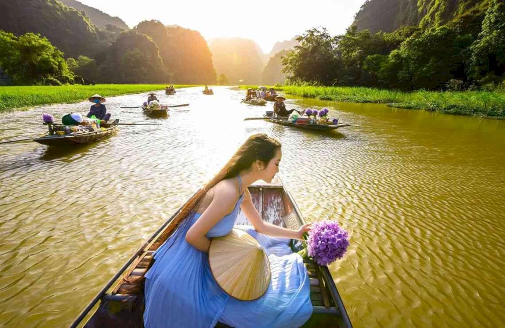 Vietnam Bali Tour 15 Days: Exploring Tam Coc - Bich Dong