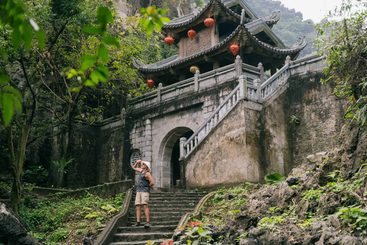 Top Things to Do at Am Tien Cave