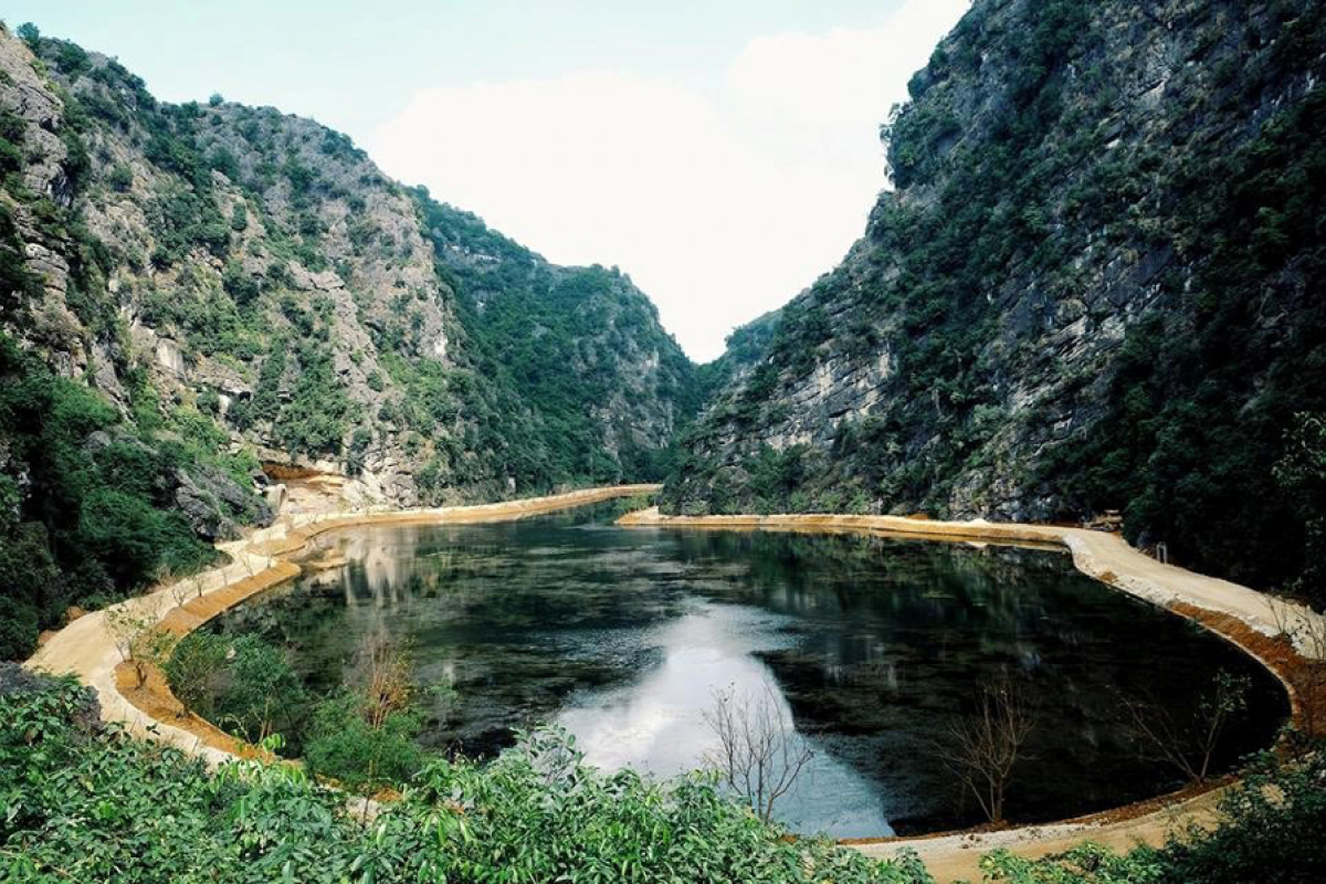 What Makes Am Tien Cave Special?