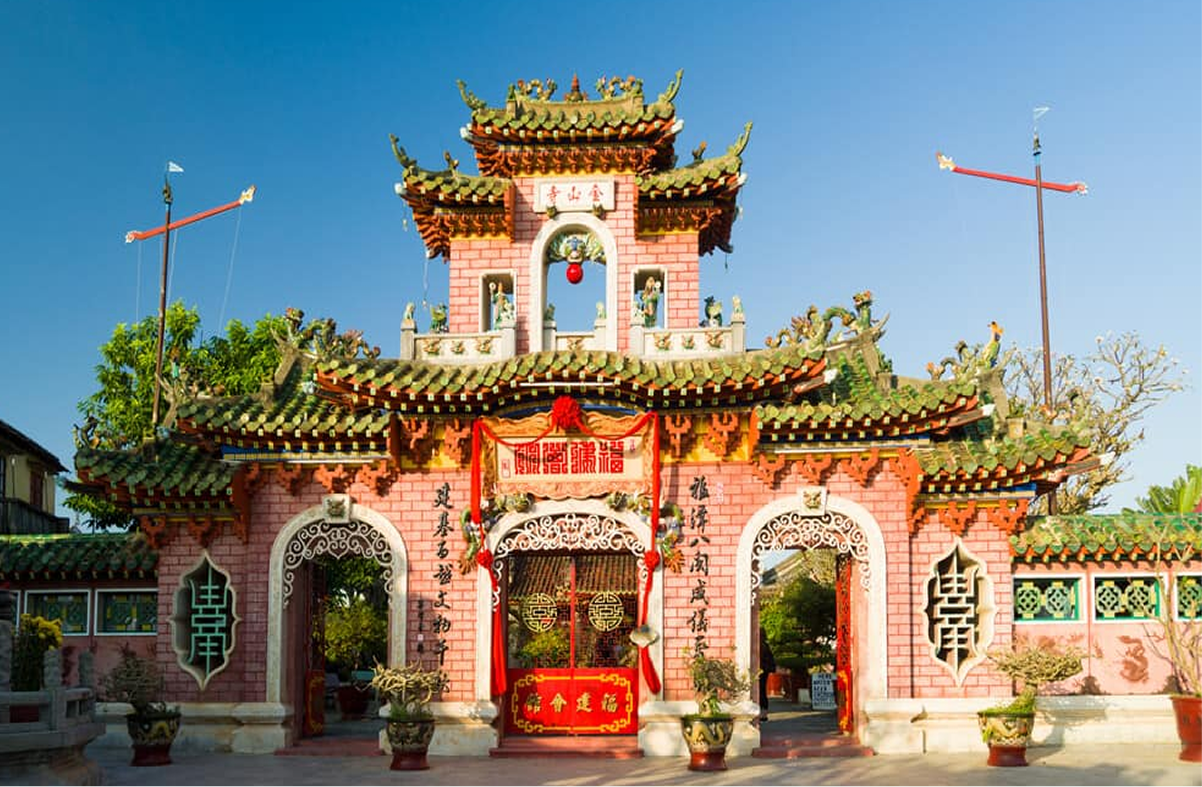 Who is Worshiped at Phuc Kien Assembly Hall?
