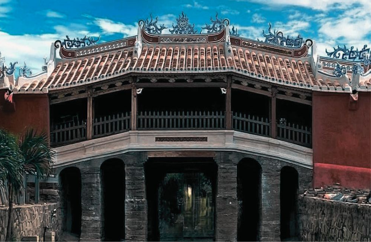 Curved Roof and Ancient Wooden Architecture