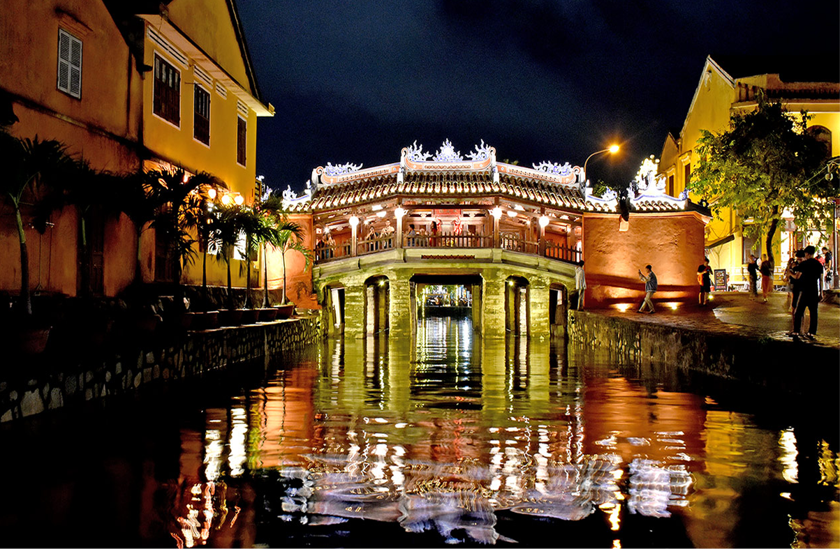 Experience a lantern boat ride at night