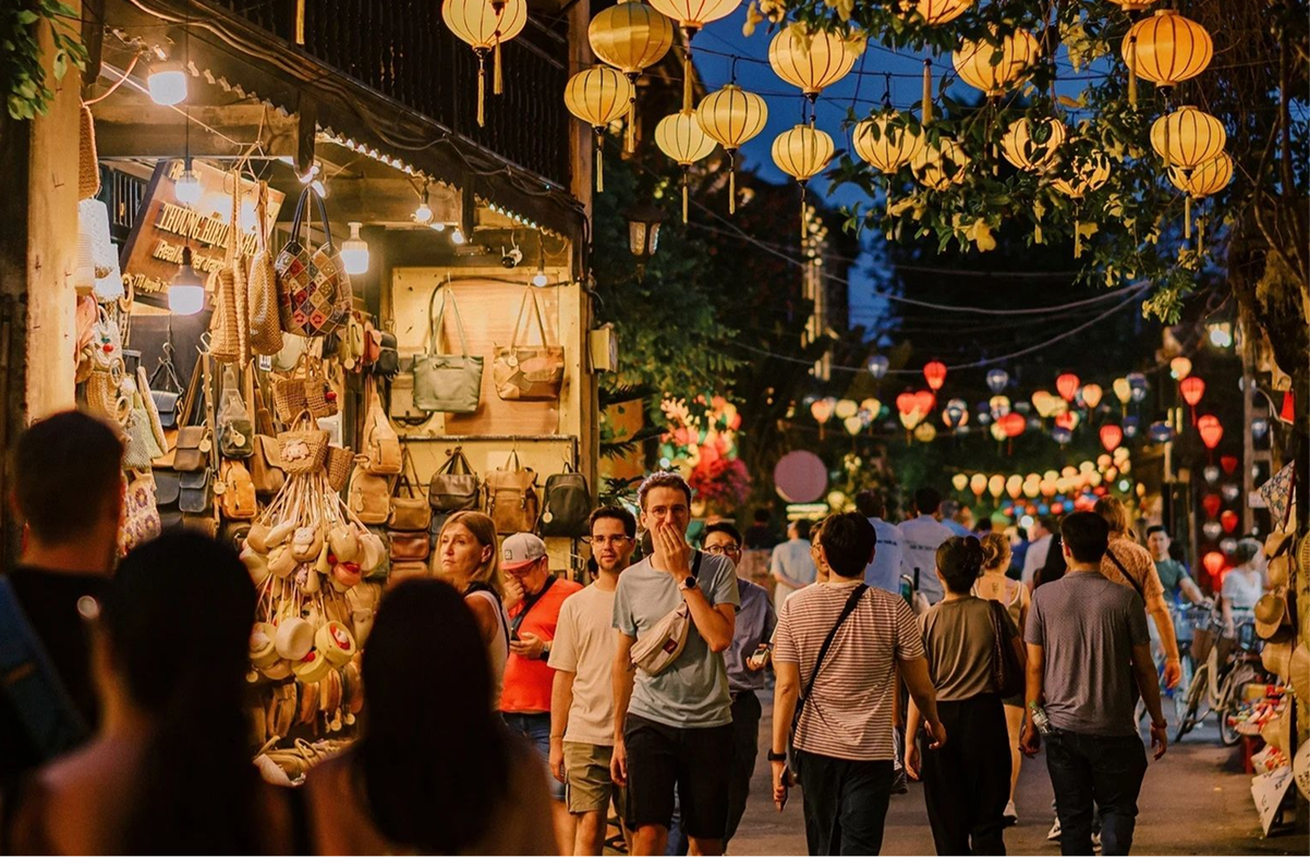 Hoi An Central Market at night