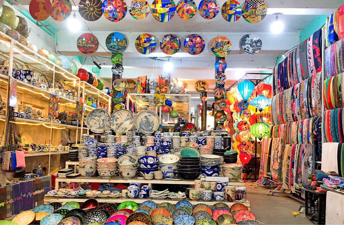 Nguyen Hoang Night Market