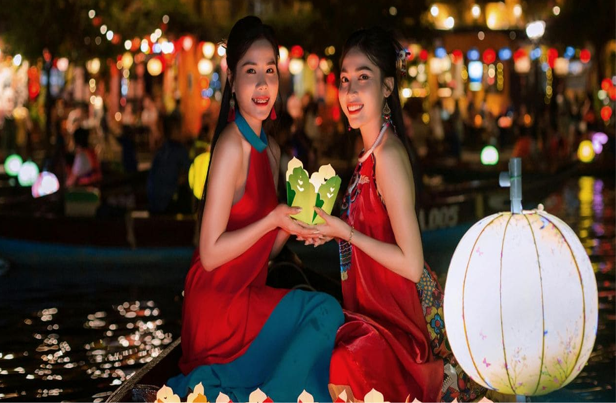 The meaning behind floating lanterns in Hoi An