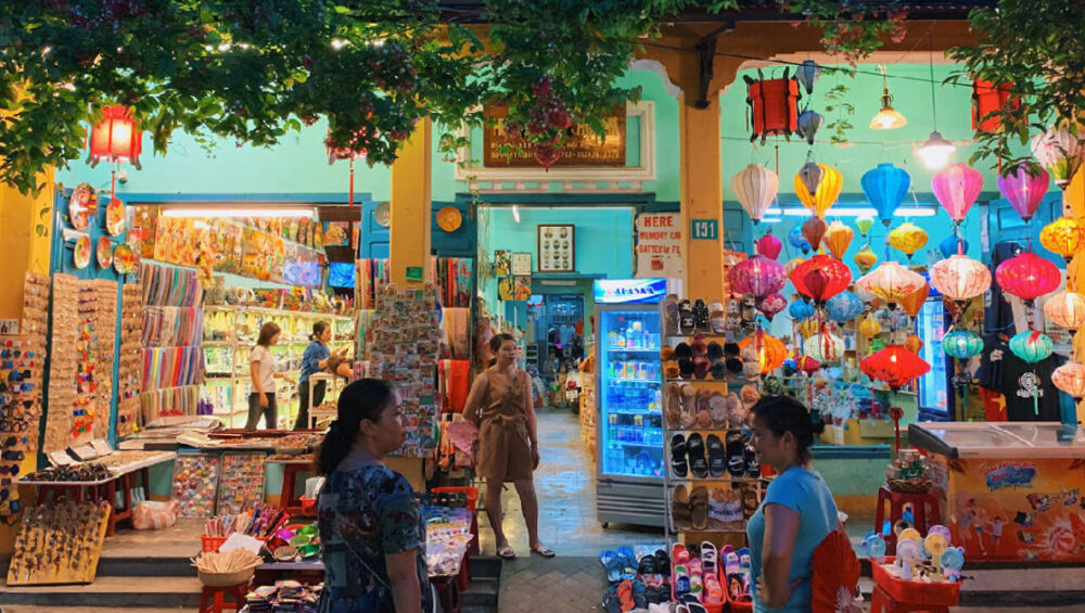 Where To Shop At Hoi An For Local Souvenirs And FashionWhere To Shop At Hoi An For Local Souvenirs And Fashion