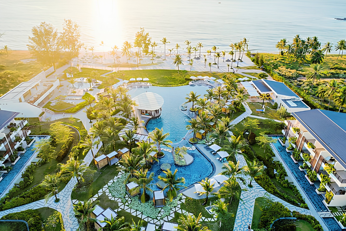 A romantic 12-day escape through Vietnam’s iconic landscapes, cultural treasures, and intimate experiences for two