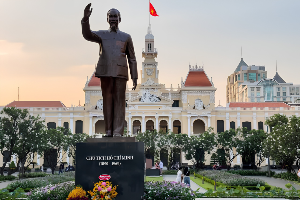 Experience Ho Chi Minh City’s vibrant Christmas spirit, festive streets, iconic landmarks, and lively local cuisine