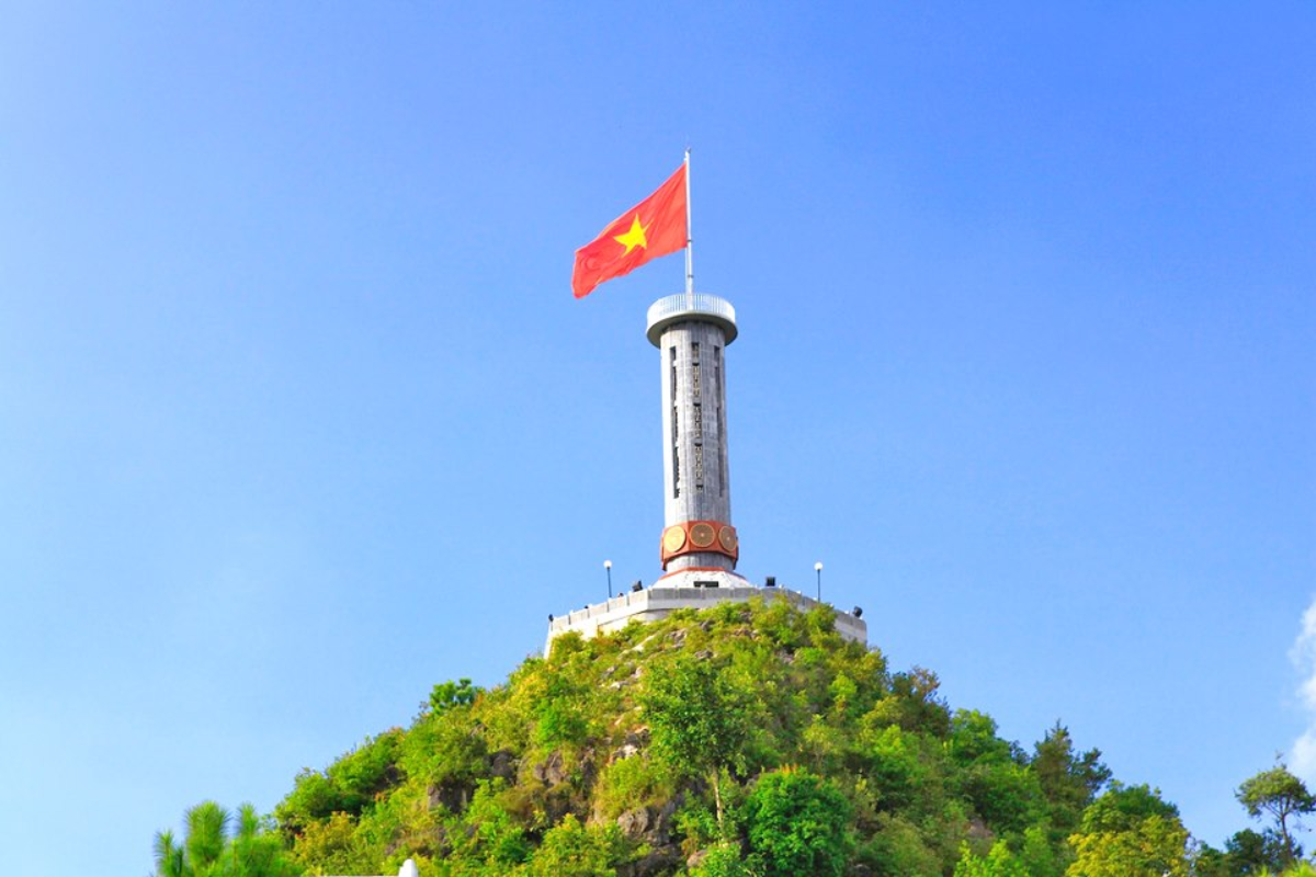 Choose Vietnam Asia Travel for tailor-made journeys, authentic local experiences, and seamless service throughout your luxury Vietnam holiday