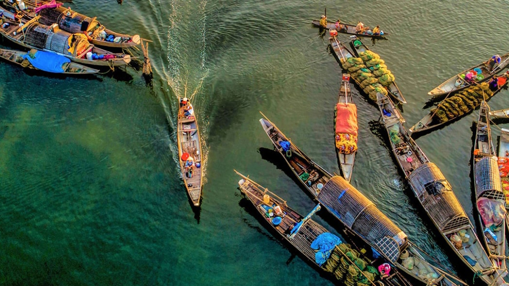 Active travelers and cultural explorers rely on an adventure-focused Vietnam tour operator