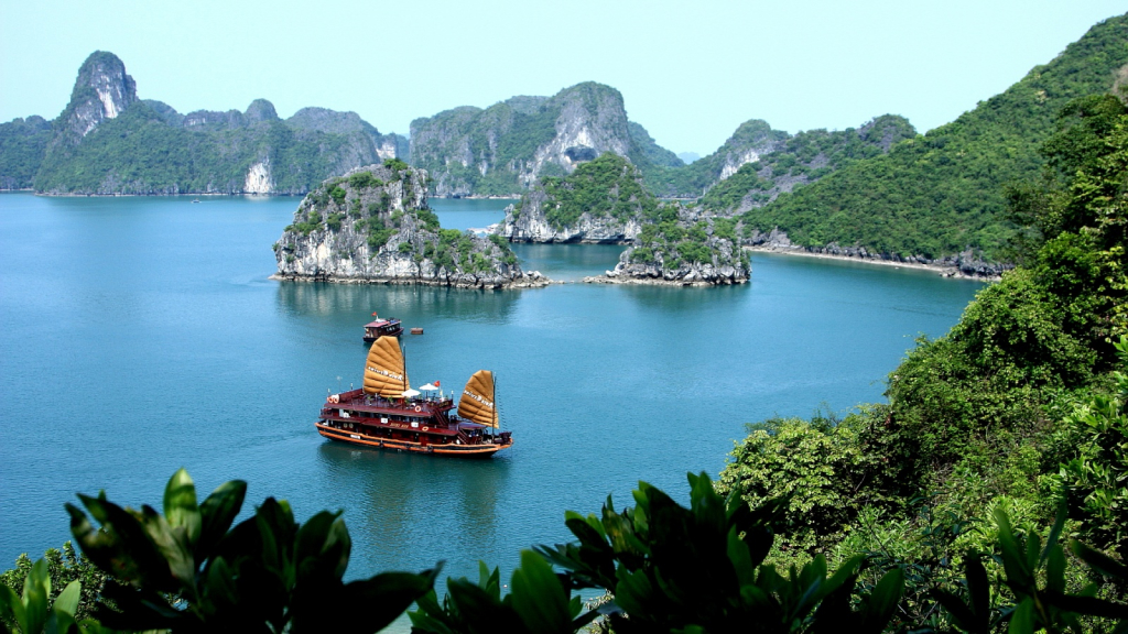 Luxury & High-Net-Worth (HNW) Experiential Travel