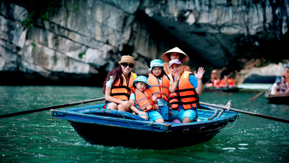 Vietnam Small Group Tours: Top 7 Signature Routes to Explore Today