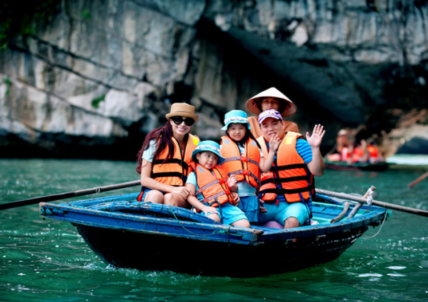 Vietnam Small Group Tours: Top 7 Signature Routes to Explore Today