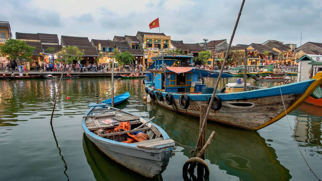 private Vietnam tours centers on personal autonomy, safety, and depth of cultural connection